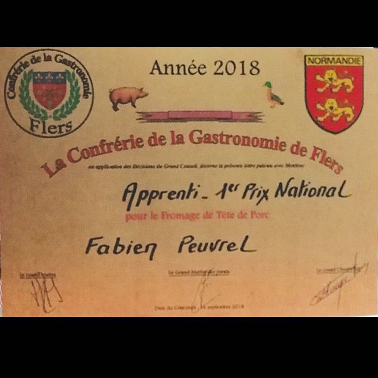 Au Fil du Couteau a reçu le 1er Prix national pour son Fromage de tête de porc pour son apprenti Fabien PEUVREL
